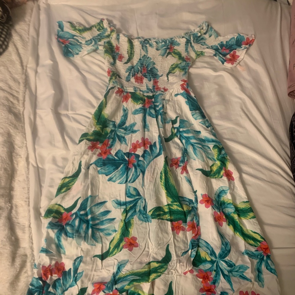 Hollister spring/summer dress